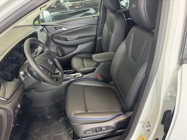 new 2025 Buick Encore GX car, priced at $29,930
