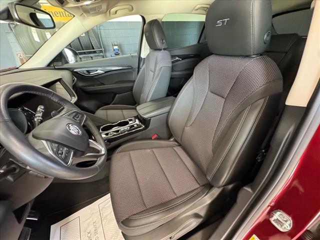 used 2023 Buick Envision car, priced at $27,457