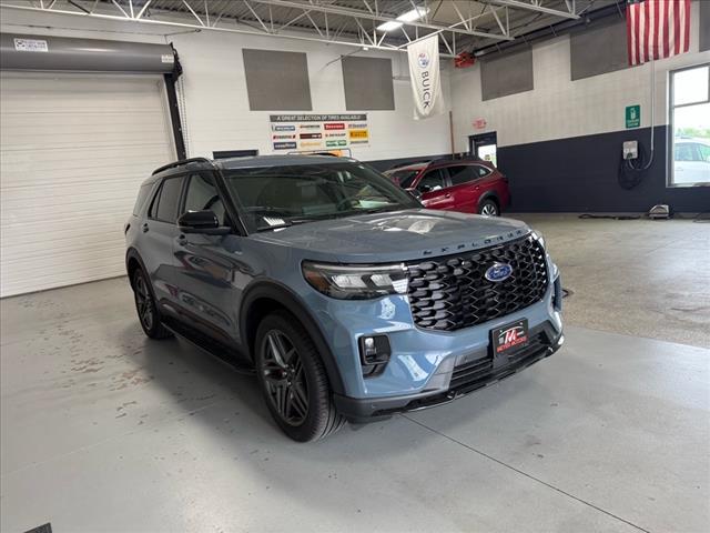 used 2025 Ford Explorer car, priced at $47,994