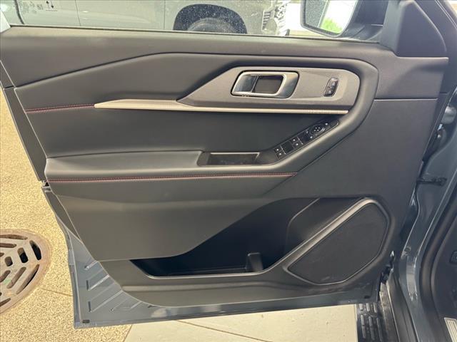 used 2025 Ford Explorer car, priced at $47,994