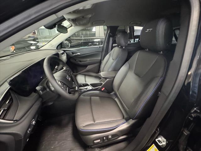 new 2025 Buick Encore GX car, priced at $31,615