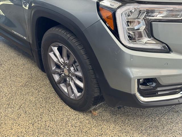 used 2024 GMC Terrain car, priced at $27,304