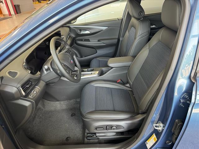 new 2025 Buick Envista car, priced at $27,775
