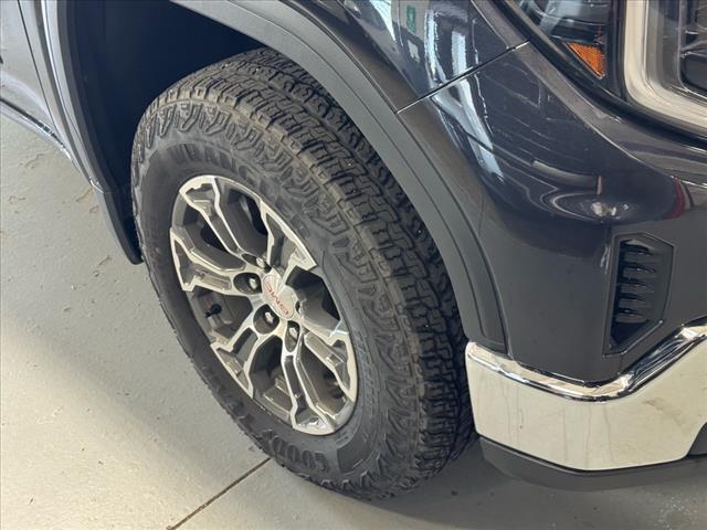 used 2023 GMC Sierra 1500 car, priced at $39,494