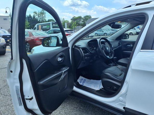 used 2019 Jeep Cherokee car, priced at $16,687