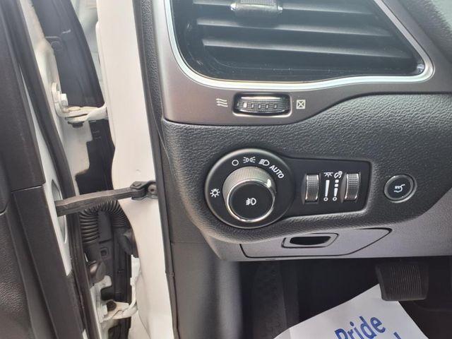 used 2019 Jeep Cherokee car, priced at $16,687