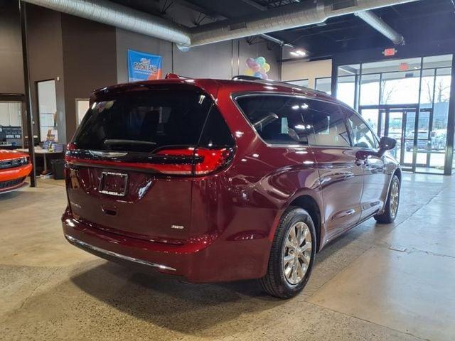 used 2021 Chrysler Pacifica car, priced at $32,000