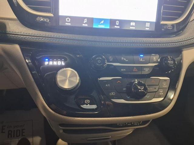 used 2021 Chrysler Pacifica car, priced at $32,000