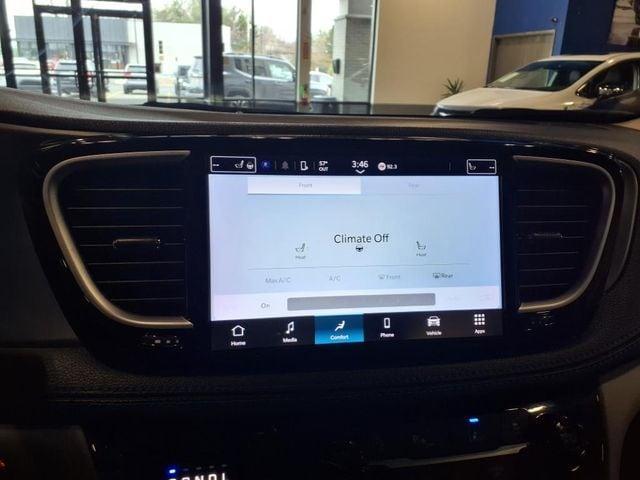 used 2021 Chrysler Pacifica car, priced at $32,000