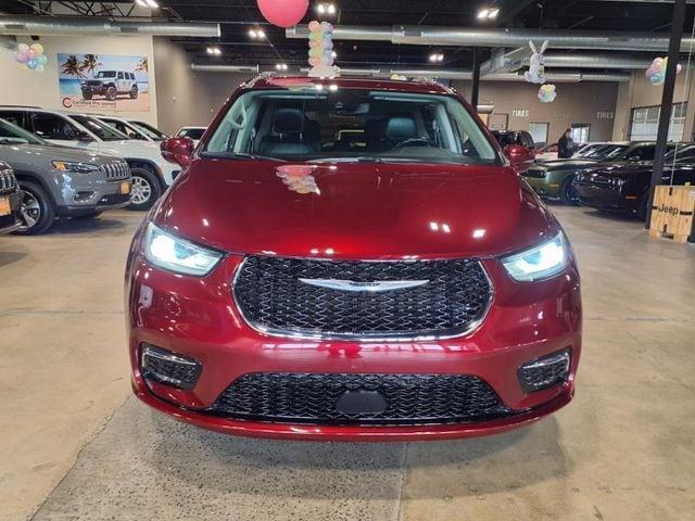 used 2021 Chrysler Pacifica car, priced at $32,000