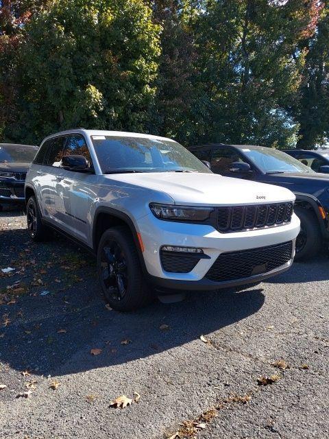 new 2025 Jeep Grand Cherokee car, priced at $51,535