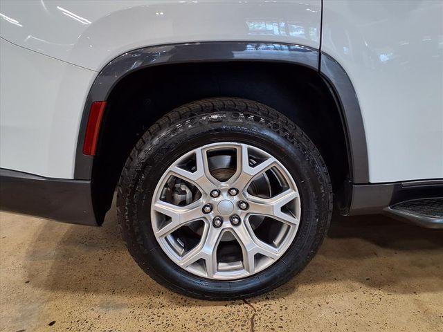 used 2022 Jeep Wagoneer car, priced at $38,435