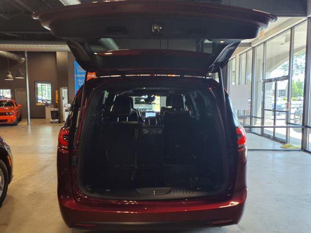 used 2021 Chrysler Pacifica Hybrid car, priced at $27,000