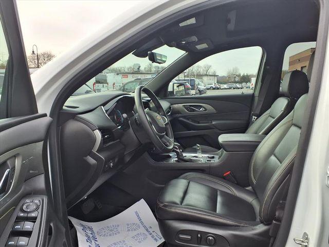 used 2023 Chevrolet Traverse car, priced at $29,358