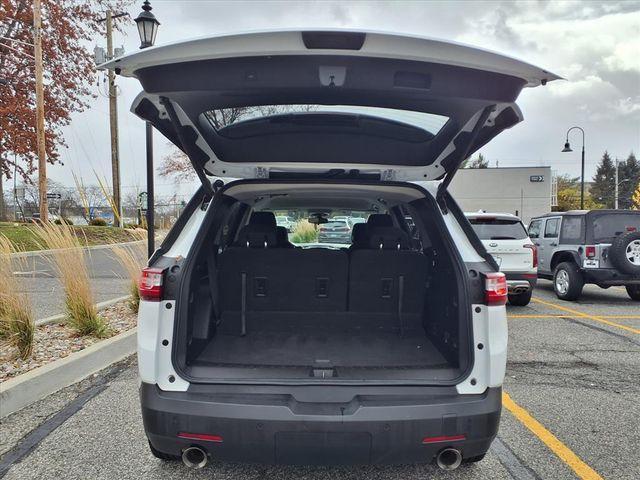used 2020 Chevrolet Traverse car, priced at $20,300
