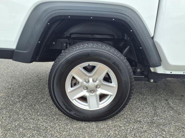 used 2023 Jeep Gladiator car, priced at $28,200