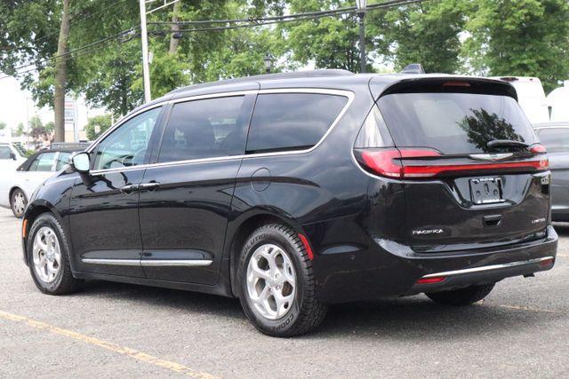 used 2022 Chrysler Pacifica car, priced at $28,440