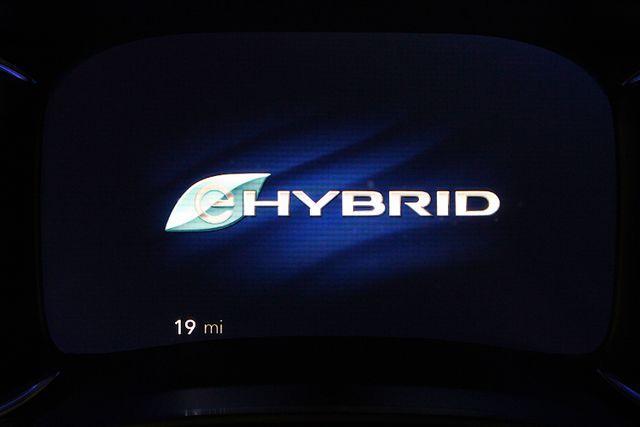 used 2023 Chrysler Pacifica Hybrid car, priced at $39,000