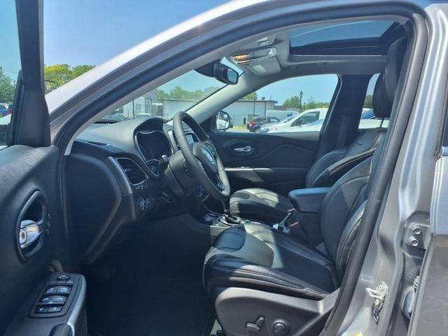 used 2022 Jeep Cherokee car, priced at $26,900