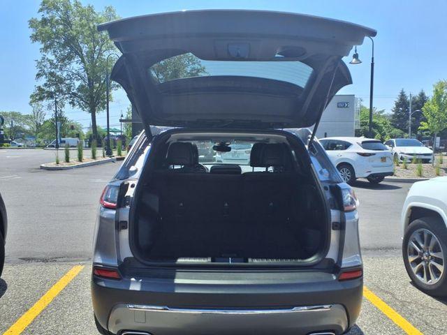 used 2022 Jeep Cherokee car, priced at $28,800
