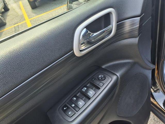 used 2022 Jeep Grand Cherokee WK car, priced at $27,669