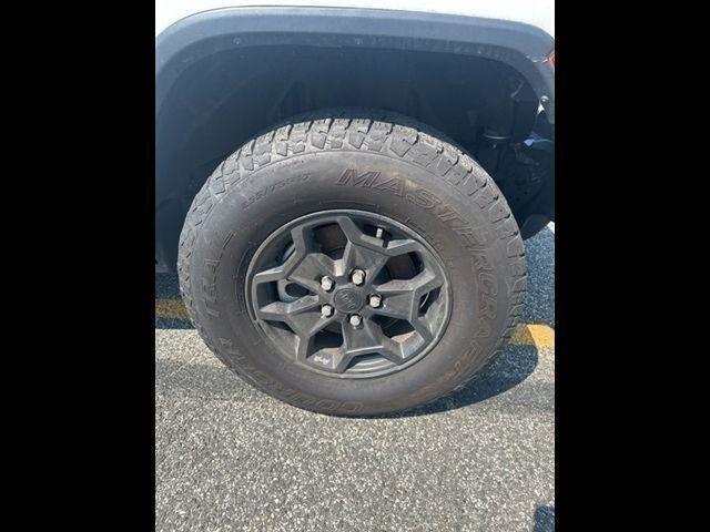 used 2022 Jeep Gladiator car, priced at $32,000