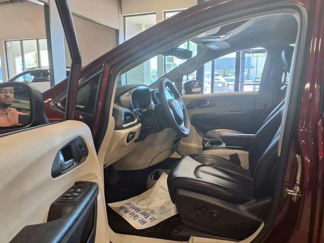 used 2023 Chrysler Pacifica Hybrid car, priced at $29,200