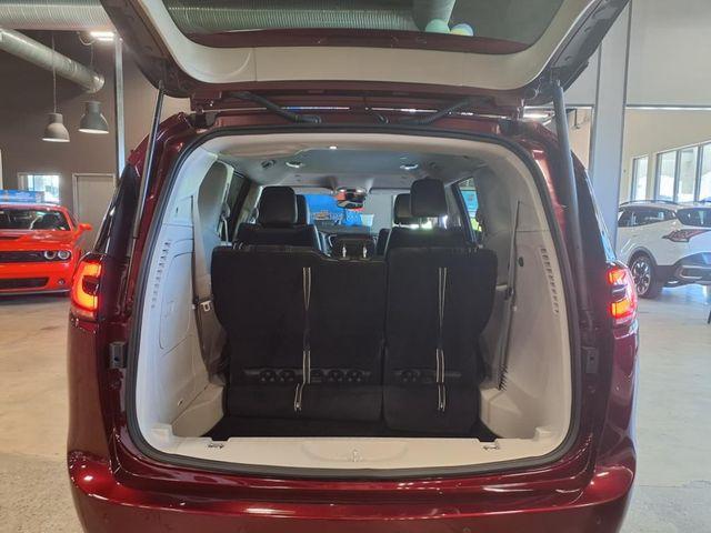used 2023 Chrysler Pacifica Hybrid car, priced at $29,200