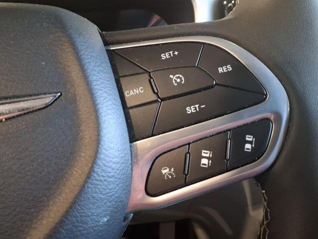 used 2023 Chrysler Pacifica Hybrid car, priced at $29,200