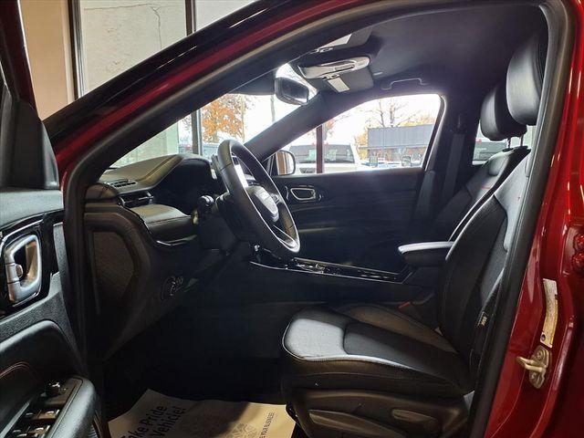 used 2024 Jeep Compass car, priced at $25,686