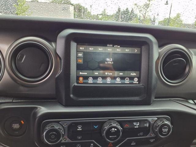 used 2023 Jeep Gladiator car, priced at $29,400