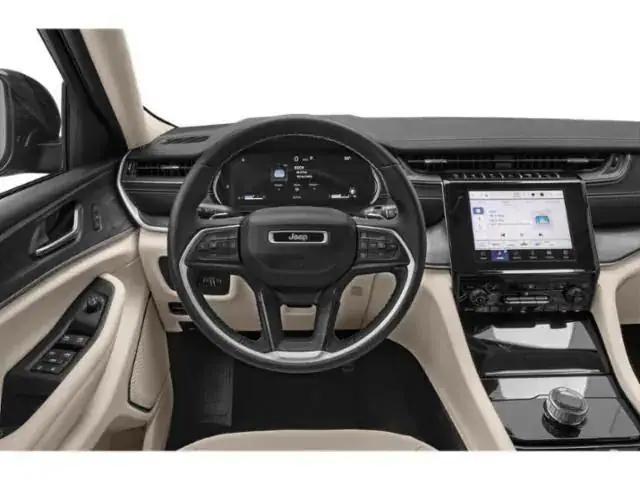 new 2025 Jeep Grand Cherokee car, priced at $47,232