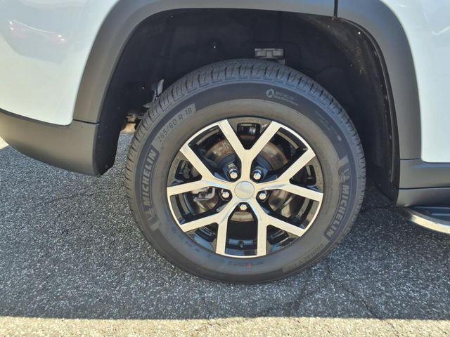 used 2024 Jeep Grand Cherokee car, priced at $41,725
