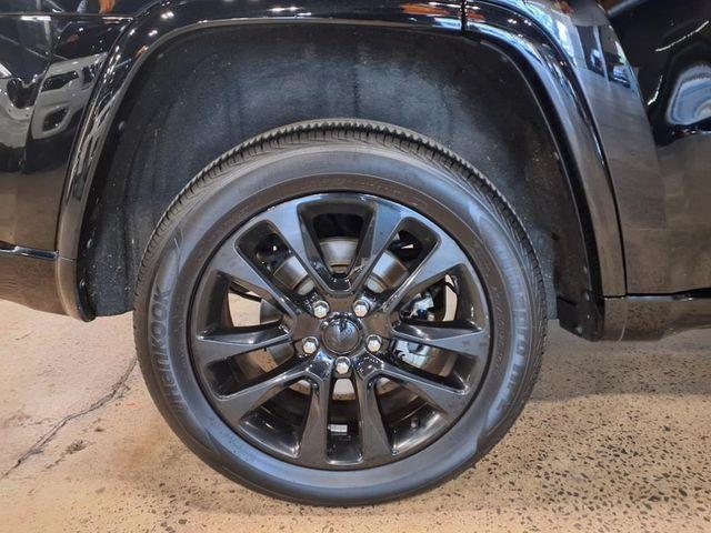 used 2022 Jeep Grand Cherokee WK car, priced at $29,890