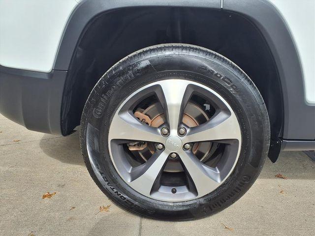 used 2022 Jeep Cherokee car, priced at $24,898