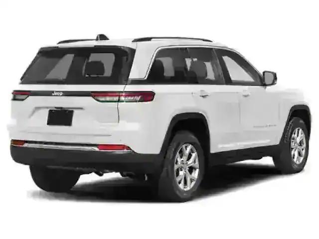 new 2025 Jeep Grand Cherokee car, priced at $40,875