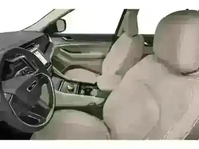 new 2025 Jeep Grand Cherokee car, priced at $47,196