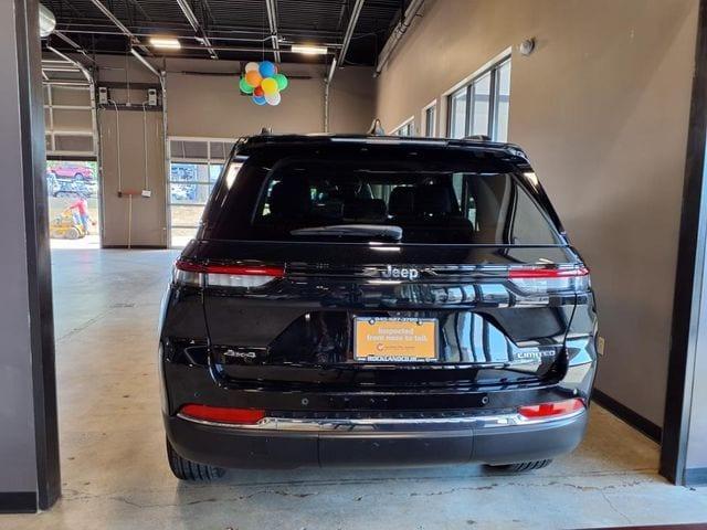 used 2022 Jeep Grand Cherokee car, priced at $30,400