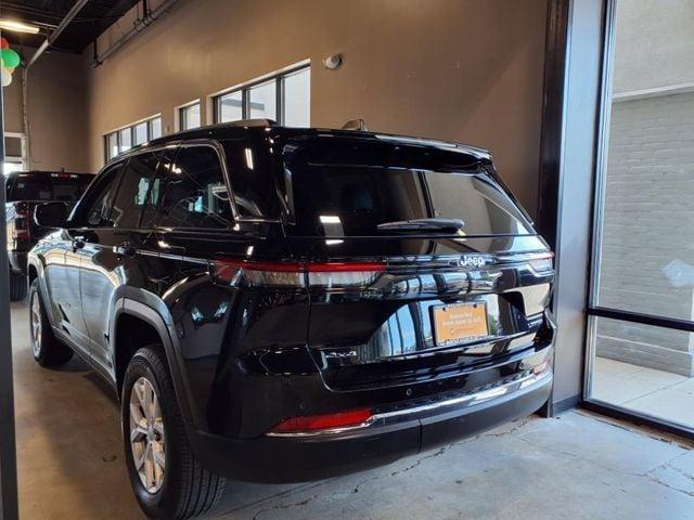used 2022 Jeep Grand Cherokee car, priced at $30,400