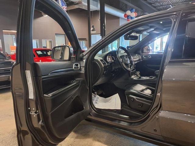 used 2021 Jeep Grand Cherokee car, priced at $23,637