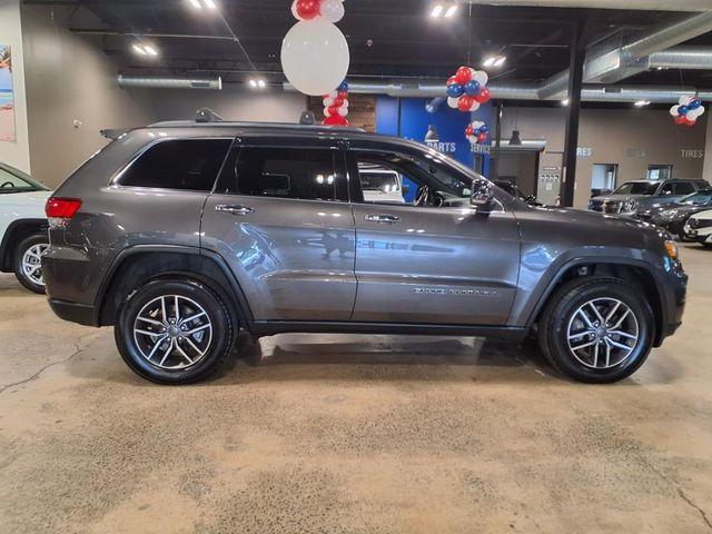 used 2021 Jeep Grand Cherokee car, priced at $23,637