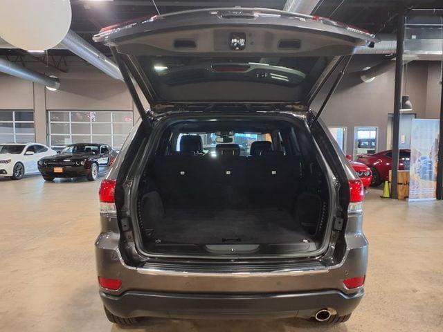 used 2021 Jeep Grand Cherokee car, priced at $23,637