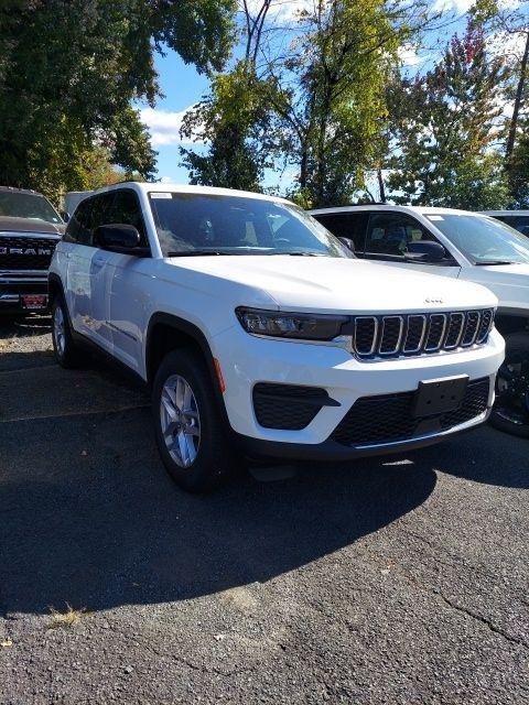 new 2025 Jeep Grand Cherokee car, priced at $41,875