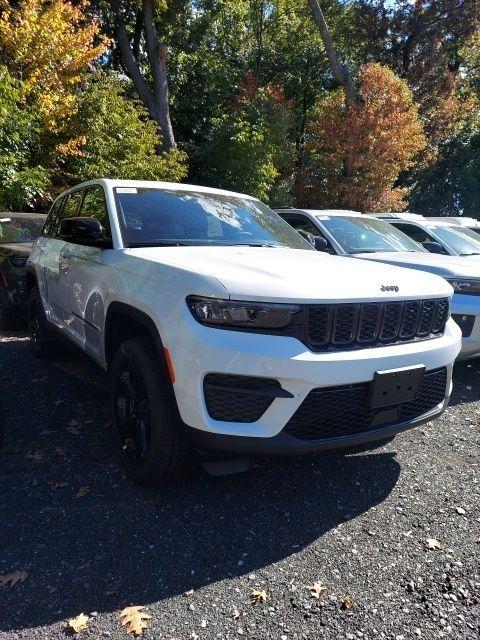 new 2025 Jeep Grand Cherokee car, priced at $46,080