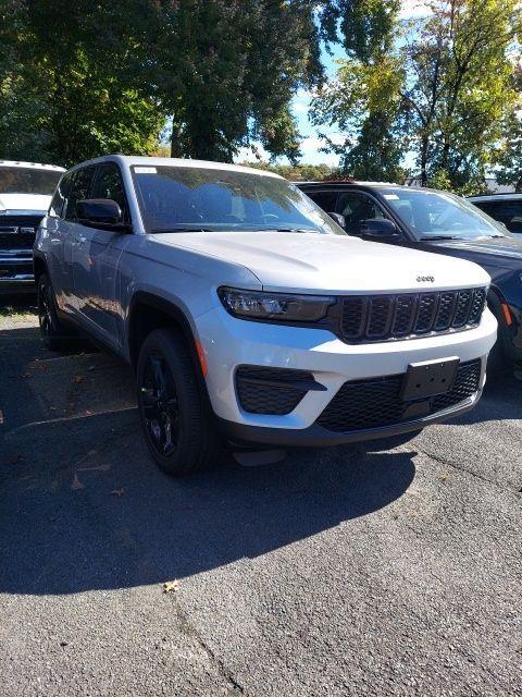 new 2025 Jeep Grand Cherokee car, priced at $46,675