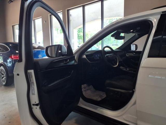 used 2024 Jeep Grand Cherokee car, priced at $33,500