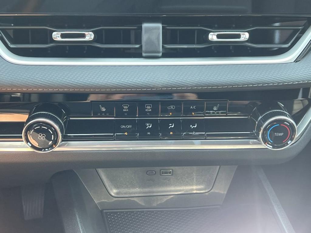 new 2026 Chevrolet Equinox car, priced at $28,490