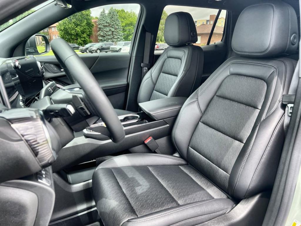 new 2026 Chevrolet Equinox car, priced at $36,970