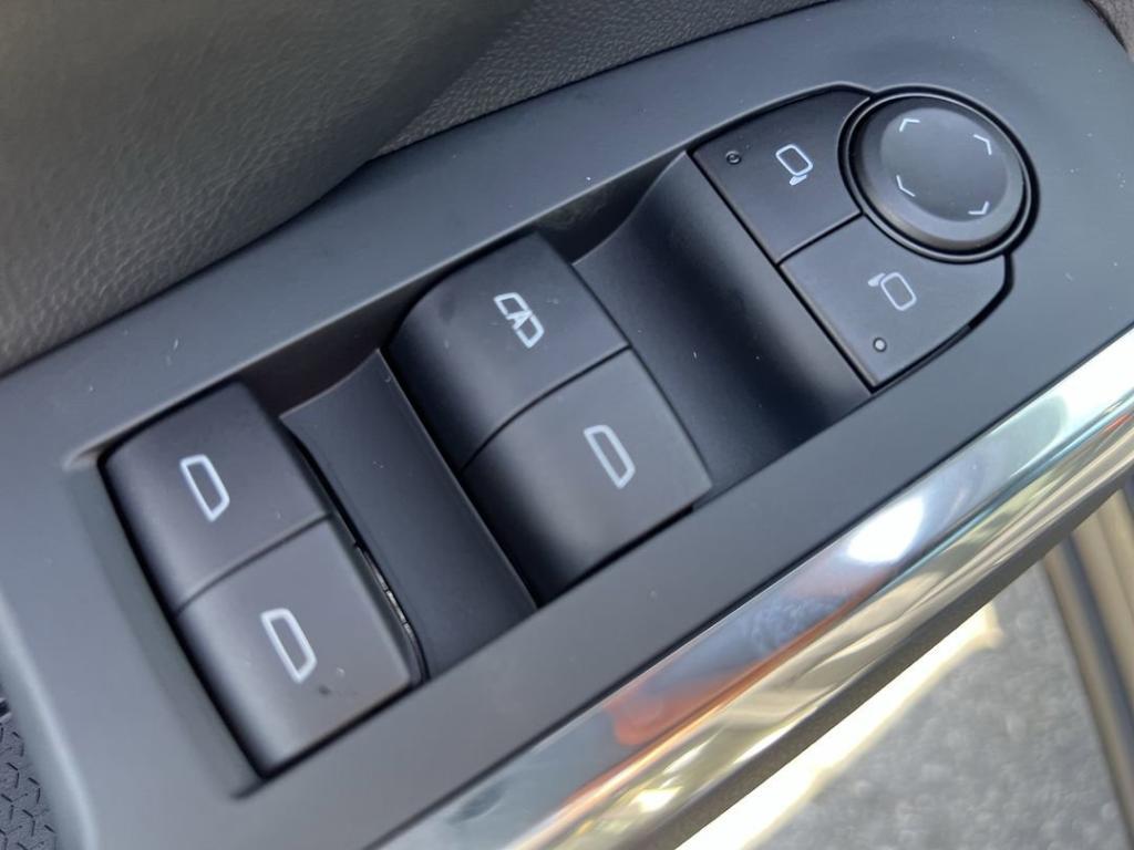 new 2026 Chevrolet Traverse car, priced at $42,735