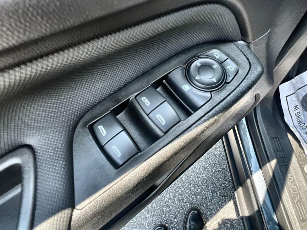 used 2023 Chevrolet Equinox car, priced at $26,500